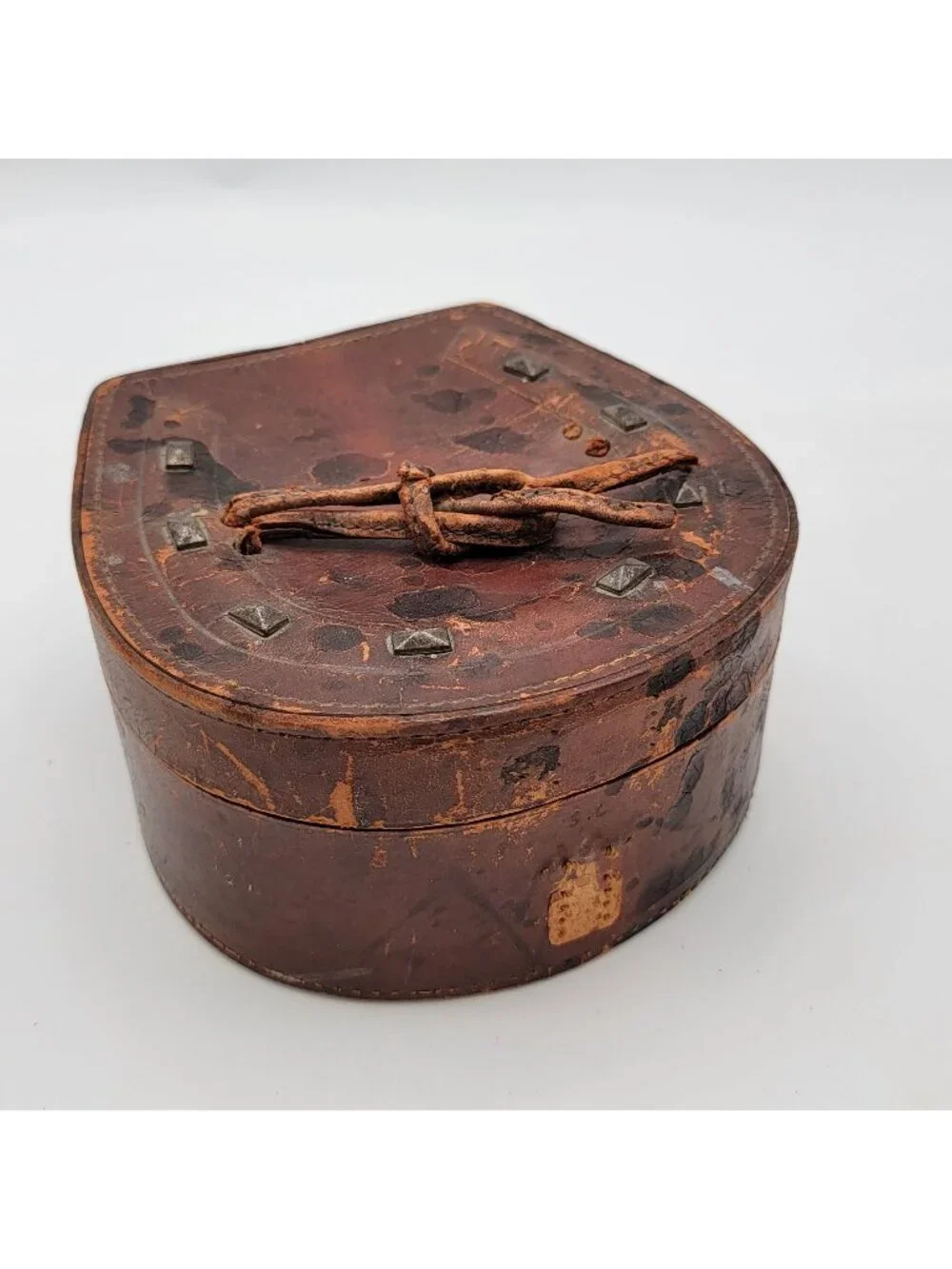 Antique Edwardian Antique Leather Collar Box